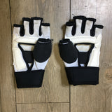 Mudo Taekwondo Hand Gloves - Size Small - Pre-Owned - 3X5WPJ