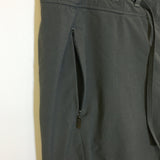 Mountain Hardwear Woman's Capri Pants - Size 8 - Pre-Owned - UA6K8S