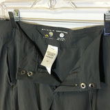 Mountain Hardwear Woman's Capri Pants - Size 8 - Pre-Owned - UA6K8S