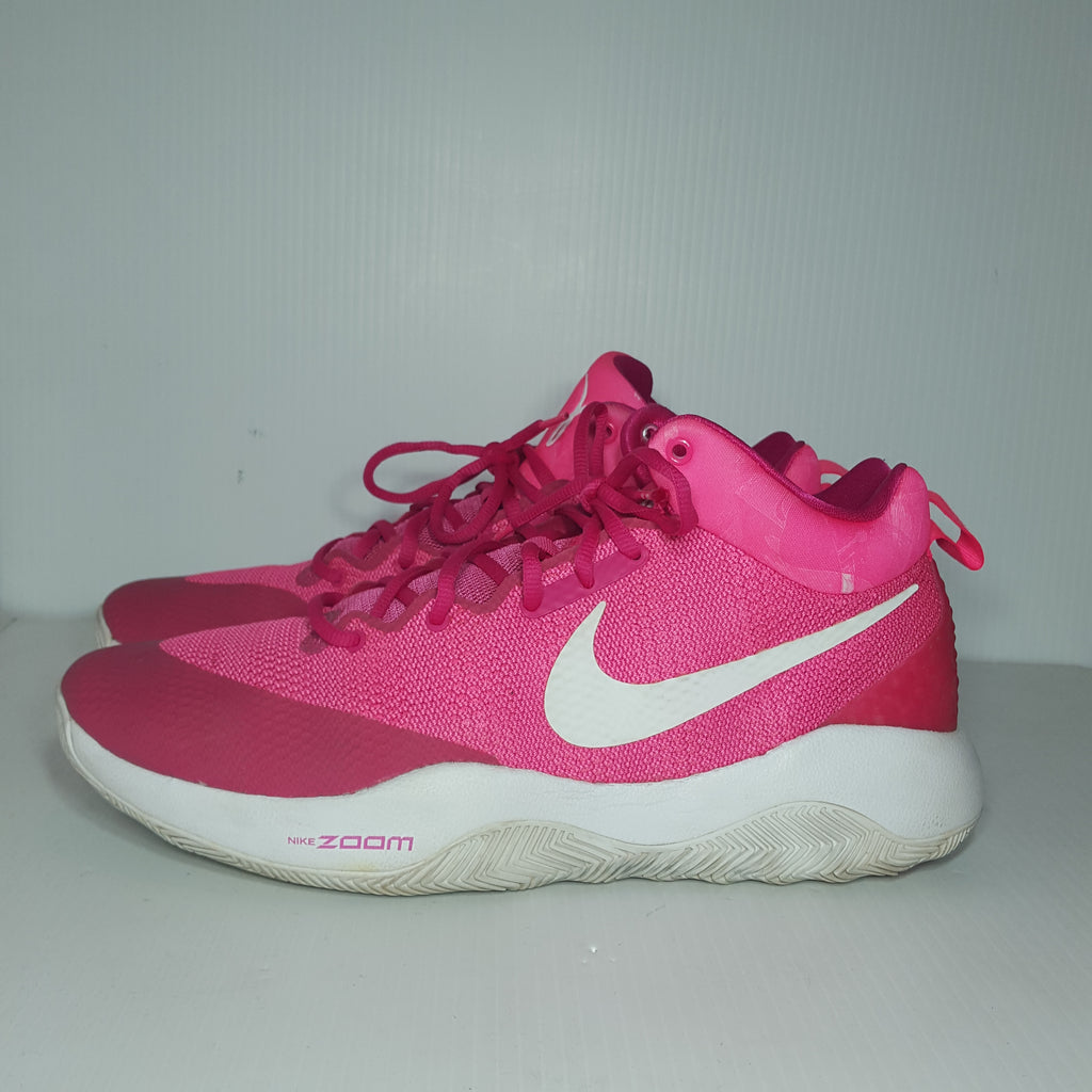 Nike basketball store shoes 13