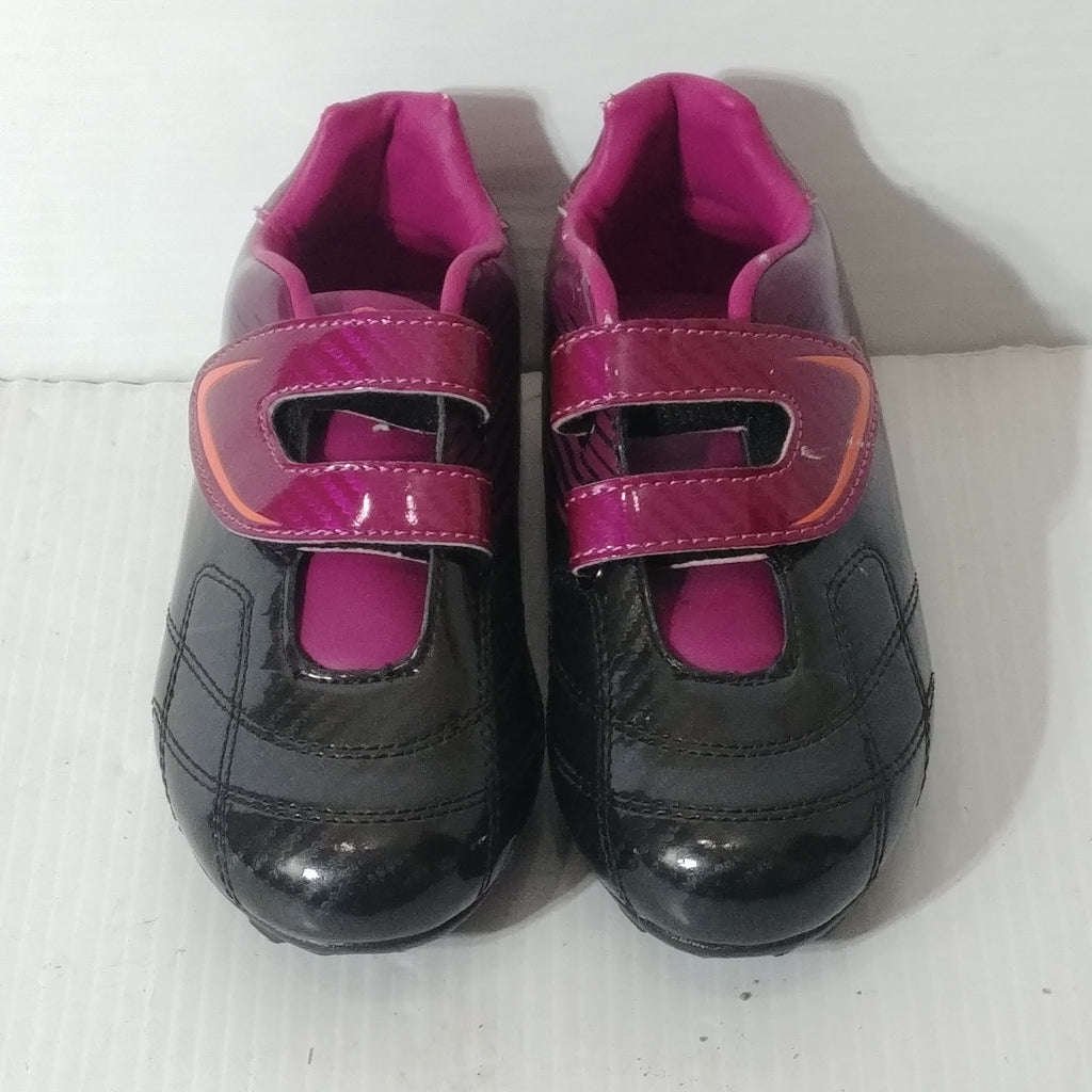 Kids velcro hotsell soccer cleats