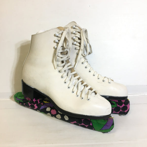CCM Women's Figure Skates - Size US 9 - Pre-Owned - 1GFEQL