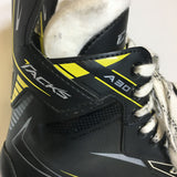 CCM A30 Men Tacks Hockey Skates - Size 9D - Pre-Owned - 3E1KCH