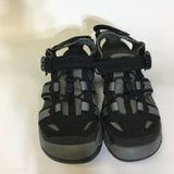 Teva Men's Omnium 2 Sandals (approx $115 new) - Size US 8.5 - Pre-Owned - 5N9ALD