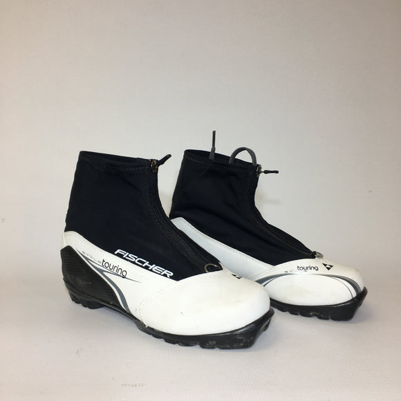 Fischer Style Touring XC Ski Boots - Size 39EU - Pre-Owned - 95CX33