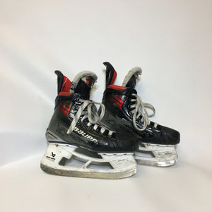 Bauer Kids Vapor X5 Pro Composite Hockey Skates - Size 2.5D - Pre-Owned - BZ6XX5
