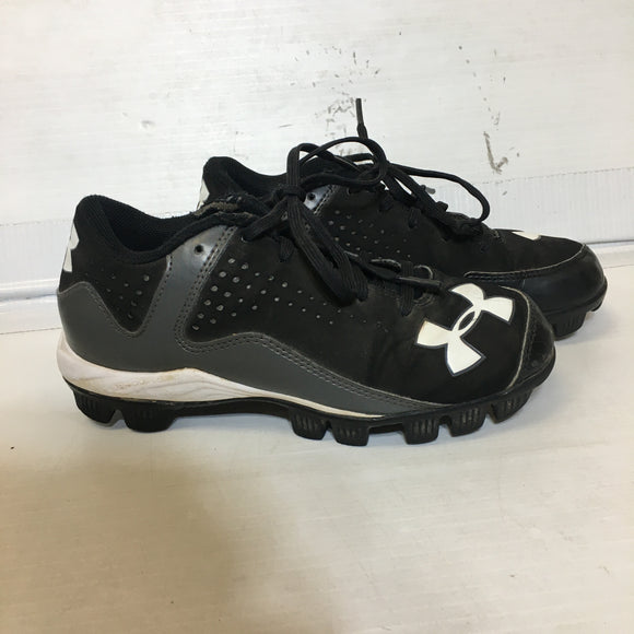 Under Armour Soccer/Baseball Cleats - Size: Y13 - Pre - Owned - C9QC3F