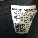 Under Armour Kids Shoes - Size 7 - Pre-Owned - D2H476