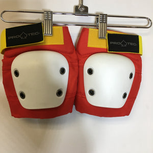 Pro Tec Youth Knee Pads - Size Small - Pre-owned - DA4JYF
