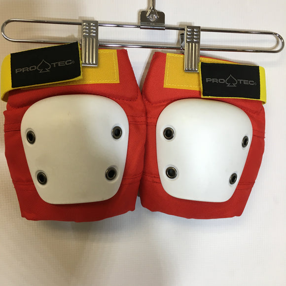 Pro Tec Youth Knee Pads - Size Small - Pre-owned - DA4JYF