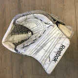 Reebok Senior Goalie Hockey Glove - Pre-Owned - GFUTEA