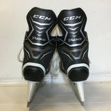 CCM Kids Hockey Skates - Size 1 - Pre-Owned - HKUGSE