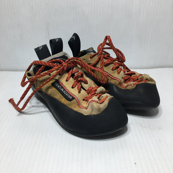 Scarpa Kids Climbing Shoes - Size 2.5 - Pre-owned - QUE29U