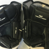 CCM Vector Hockey Gloves - Size 15in - Pre-Owned - SFB56E
