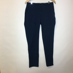 Under Armour Women's Fitted Golf Pants - Size 6 - Pre-Owned - TBWX7G