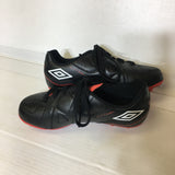 Umbro Youth Soccer Cleats - Size 1 - Pre-Owned - YWUNLB
