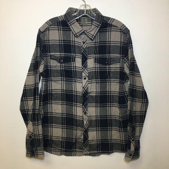 Woods Flannel Men's Plaid Button-Up - Size Large - Pre-Owned - ZRSQLA