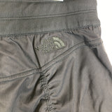 The North Face Women's Capri Outdoor Pants - Size Medium - Pre-Owned - ZUBLCL