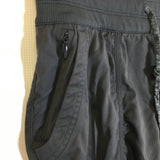 The North Face Women's Capri Outdoor Pants - Size Medium - Pre-Owned - ZUBLCL