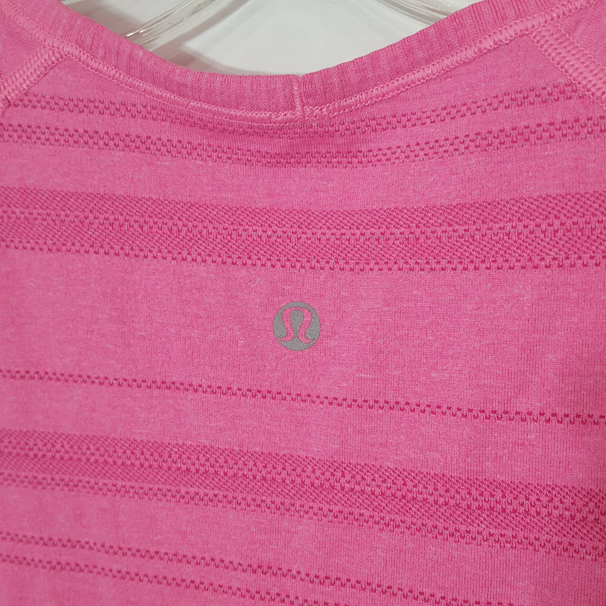 Lululemon Womens Short Sleeve Shirt - Size 6 - Pre-owned - HGS5U2 – Gear  Stop Outdoor Solutions