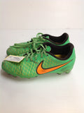 Nike Youth Outdoor Soccer Cleats - Size 5 - Pre-Owned - Z8GR27